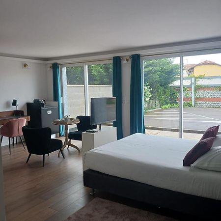 Touraco Bed & Breakfast Villars-les-Dombes Ngoại thất bức ảnh