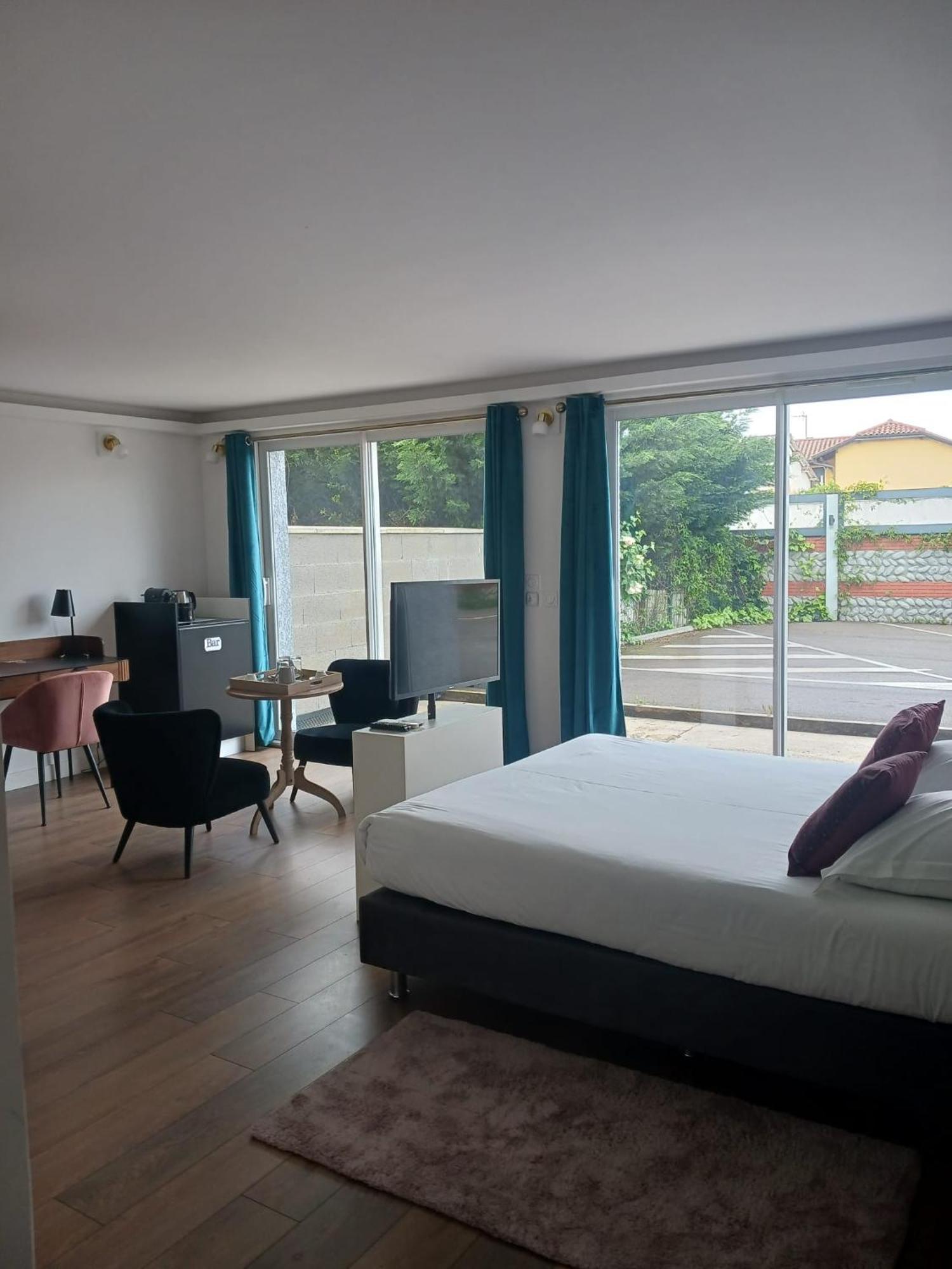Touraco Bed & Breakfast Villars-les-Dombes Ngoại thất bức ảnh